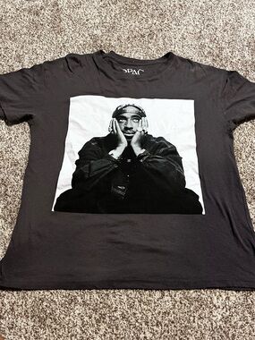 2Pac Tupac Shakur Graphic Tee Charcoal Gray Size Medium Rap Hip Hop Shirt